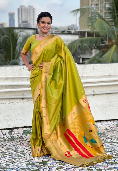 Haripriya Parrot-Green Balaji Paithani Soft Silk Saree